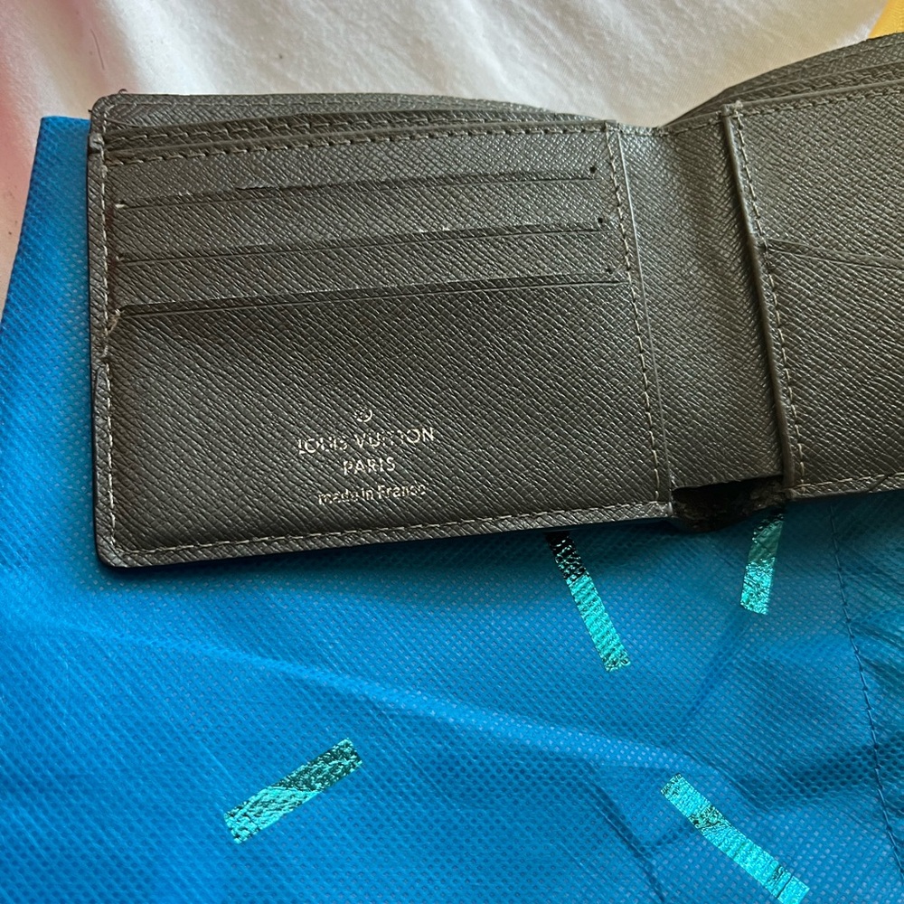 Louis Vuitton men’s wallet